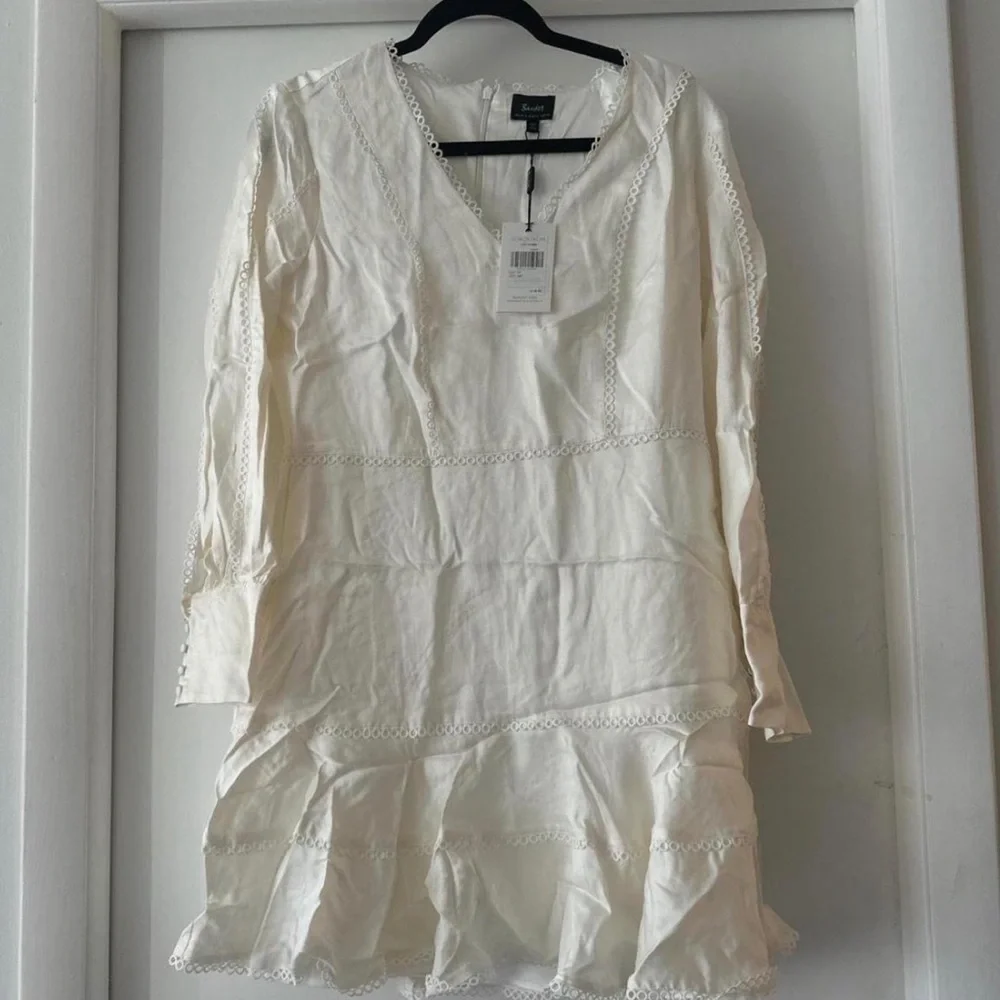 Bardot Elegant White Lace Trim Dress - Picture 6 of 6